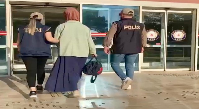 FETÖnün firari 2 kadın üyesi yakalandı