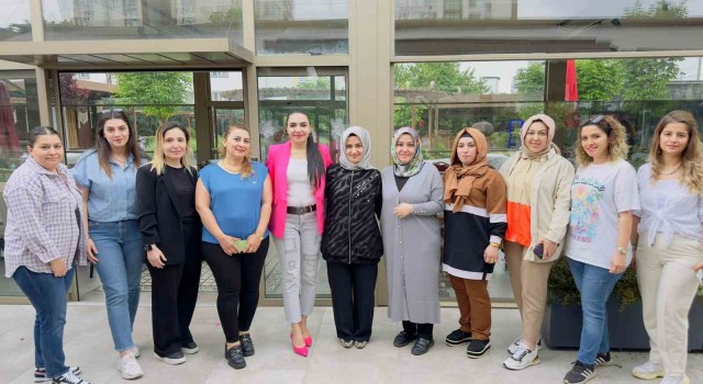 Final Okulları öğrencileri, Anneler Gününde annelerini onurlandırdı