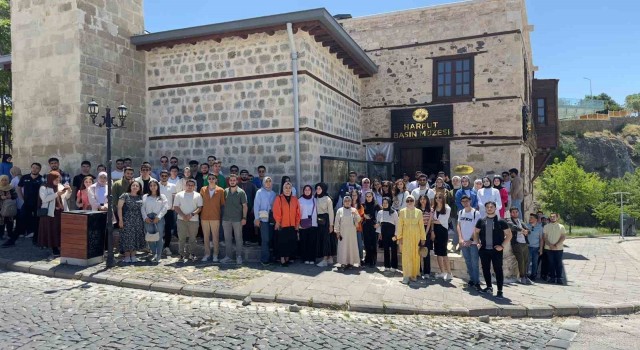 Fırat Üniversitesi öğrencileri Harputu gezdi