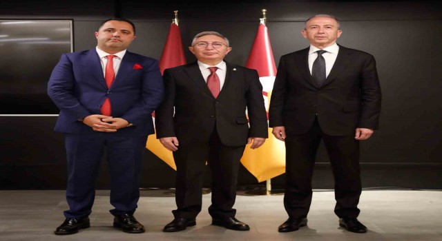 Galatasarayda başkan adayları renk seçimi yapıldı