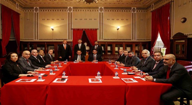 Galatasarayda ilk yönetim kurulu toplantısı ve görev dağılımı yapıldı