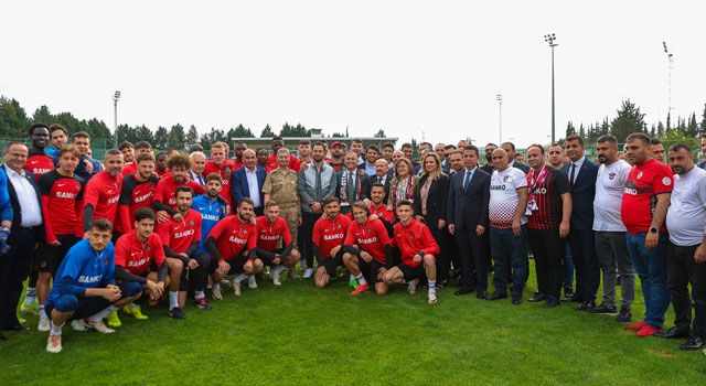 Gaziantep FK'nın Hayati Maçı Dev Ekranda Yayınlanacak