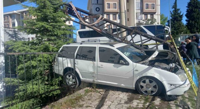 Gedizde kaza yapan şahıs bahçe duvarından düştü, ağır yaralandı