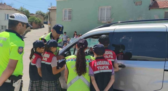 Germencikte öğrencilere uygulamalı trafik eğitimi