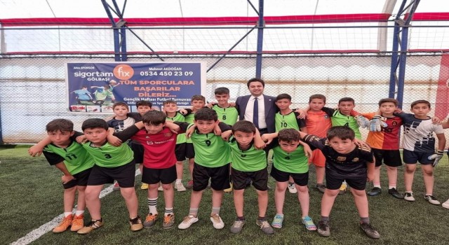 Gölbaşında Gençlik Haftası Futbol Turnuvası başladı