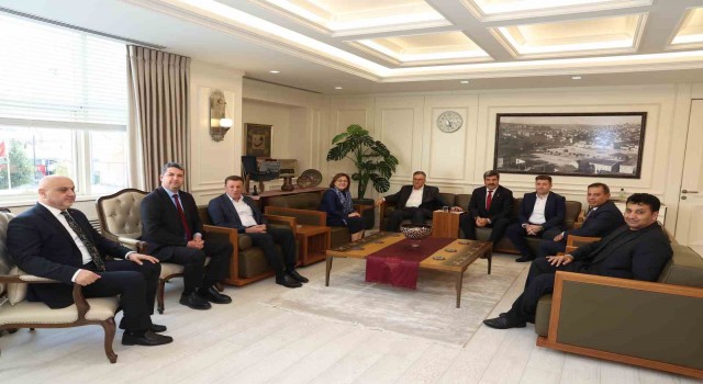 Halı ihracatçıları Şahini ziyaret etti