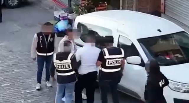 İzmirde aranan şahıslara yönelik 124 adrese baskın