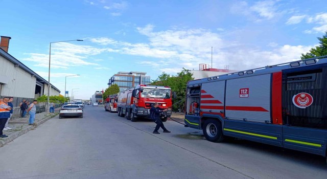 İzmirde tekstil fabrikasındaki yangın söndürüldü