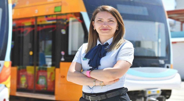 İzmirin kadın vatmanları çocuklarının kahramanı