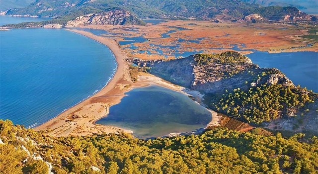 İztuzunda soru işareti kalktı