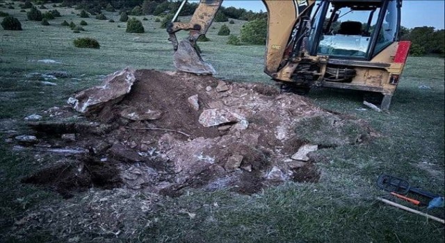 Kaçak kazı yapan 4 şüpheli suçüstü yakalandı