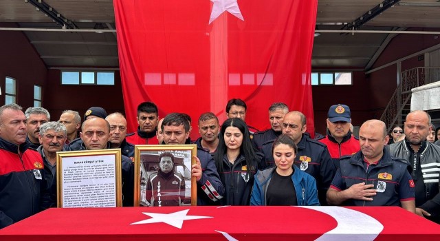 Kahraman itfaiyeci Kürşat Aydın son yolculuğuna uğurlandı