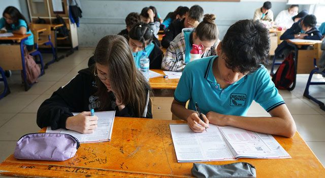 Kahramanmaraş'ta 37 Bin Öğrenci LGS ve TYT Deneme Sınavında Buluştu