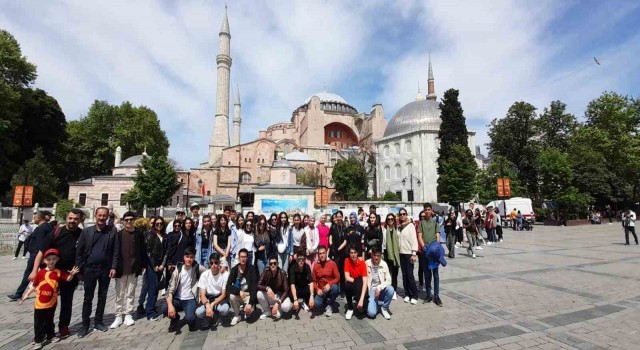 Karapınarda lise öğrencilerine İstanbul gezisi