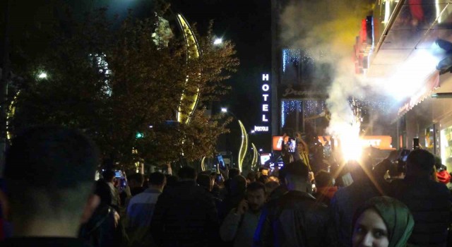 Karsta Fenerbahçeliler sokaklara döküldü
