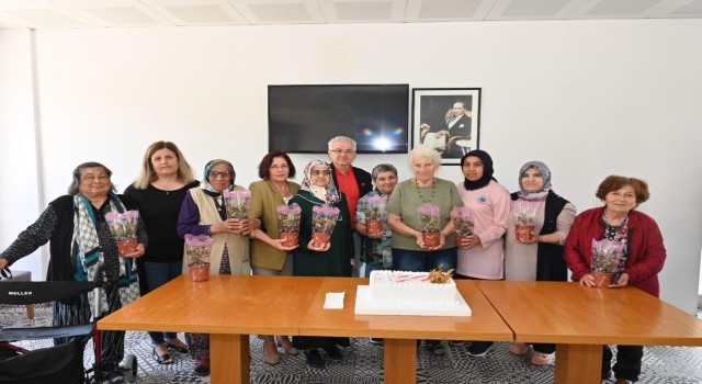 Kepezde Anneler Gününe özel ziyaret