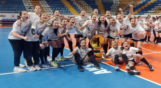 Kepezin kızları namağlup şampiyon