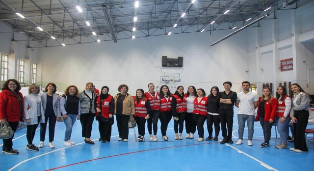 Kırklarelinde öğrencilerden kan bağışı