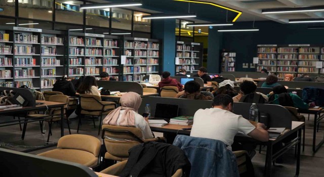 Kitap kahveler YKSye kadar 7/24 açık