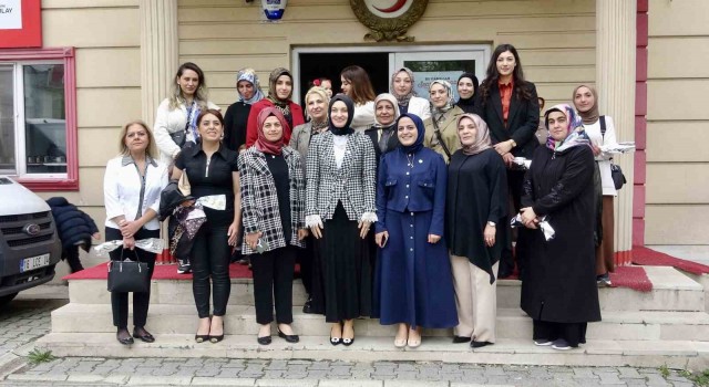 Kızılay Kadın Kolları, Anneler Gününü unutmadı