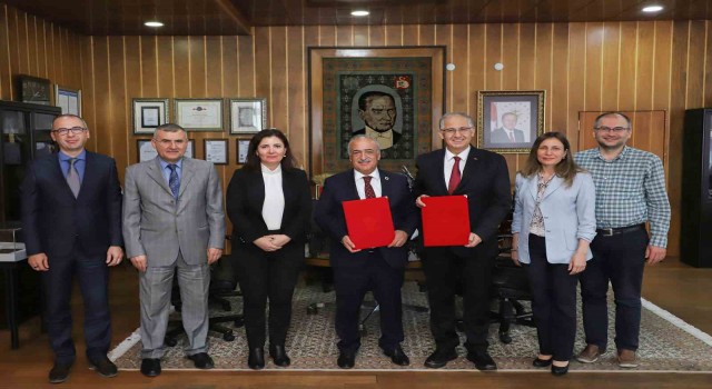 Kocaeli Üniversitesi heyetinden Rektör Çomaklıya ziyaret