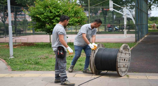 Konyaaltında karanlık park kalmayacak