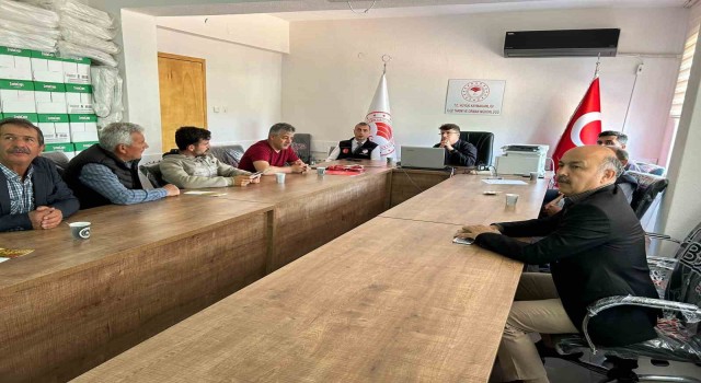 Konyada çiftçilere yem bitkisi üretimi anlatıldı
