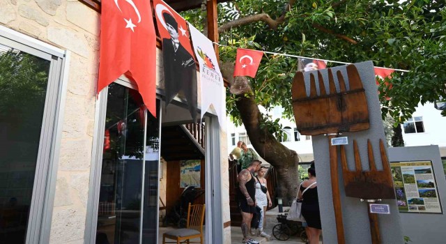 Kültür Evine ilk turist kafilesi geldi