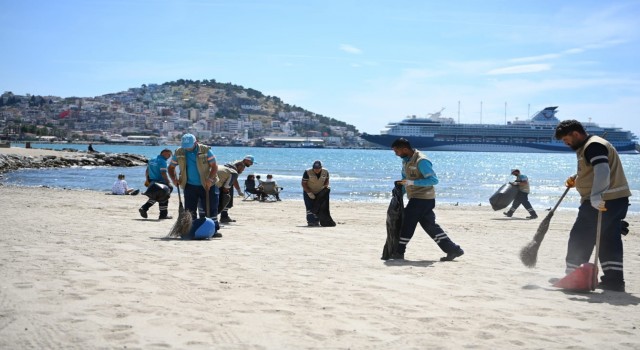 Kuşadasında plajlar sezona hazırlandı