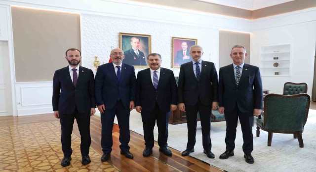 Kütahya heyeti Sağlık Bakanı Fahrettin Kocayla görüştü