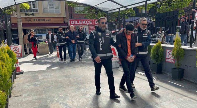 ‘Mahzen-40 operasyonunda tefecilik iddiası ile yakalanan baba ve oğlu adliyeye sevk edildi