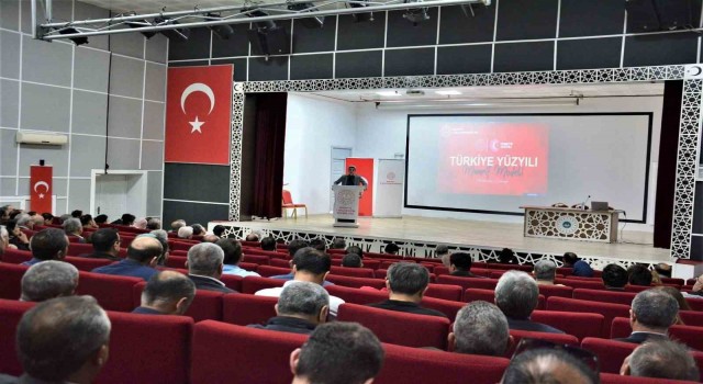 Malatyada, Türkiye Yüzyılı Maarif Modeli müfredatı hakkında bilgilendirme toplantısı