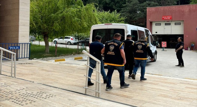 Manisada aranan şahıslar polisten kaçamadı: 24 tutuklama