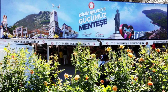 Menteşedeki yönetim değişimi panoya da yansıdı