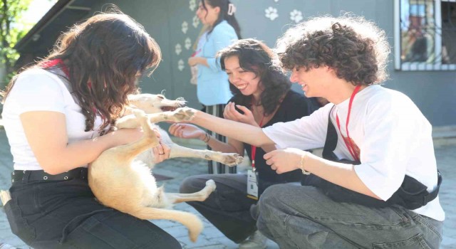 Merkezefendi Belediyesi 3 ülkeden gelen öğrencileri ağırladı