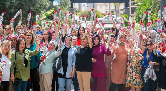 Mersin Büyükşehir Belediyesi Anneler Gününü Unutmadı