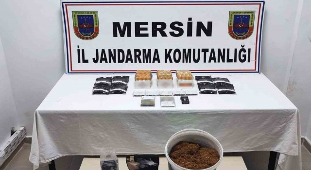 Mersinde kaçak makaron operasyonu: 2 gözaltı