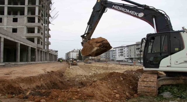 Mersinde yeni yollar açılmaya devam ediyor