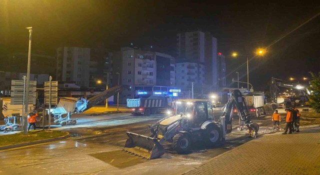 Mersinde yol yapım, bakım ve onarım çalışmaları sürüyor