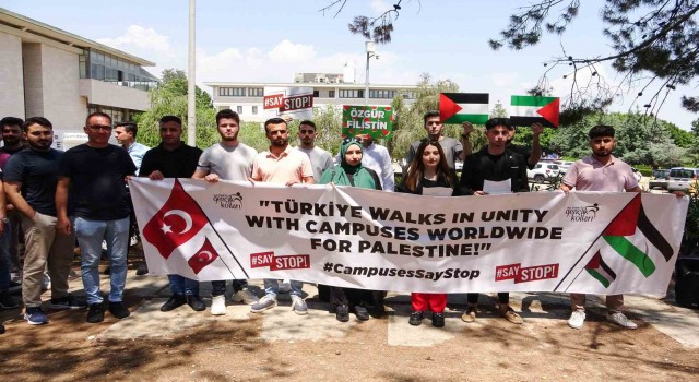 MEÜde bir grup öğrenci, İsrailin Gazzeye yönelik saldırılarını protesto etti