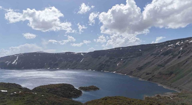 Nemrut Krater Gölünde turizm sezonu açıldı