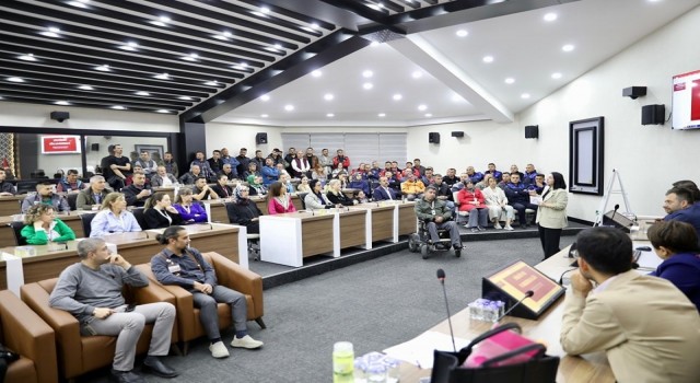 Niğdede Belediye Personeline “Diksiyon Ve Etkili İletişim” Semineri