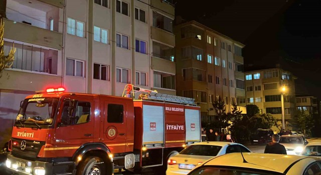 Ocakta unutulan yemek yangına sebep oldu