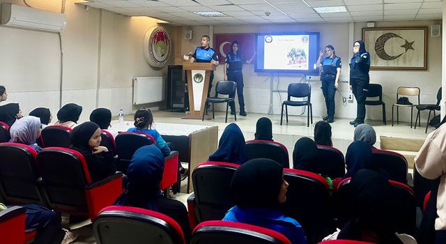 Öğrencilere Polislik Mesleği Tanıtıldı