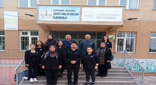 Öğrencisi tarafından öldürülen İbrahim Oktugan için siyah giyindiler