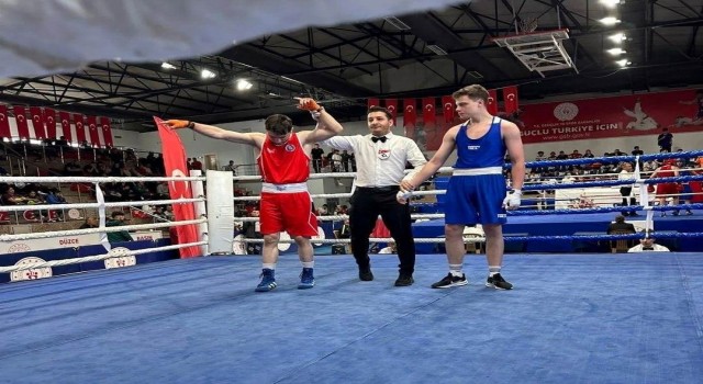 Okul Sporları boks şampiyonasında Türkiye 1. ve 3cüsü Kütahya Atatürk Anadolu Lisesinden