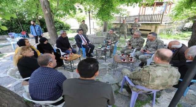 Orgeneral Bayraktaroğlu Çukurcayı ziyaret etti