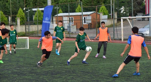 Osmaniye’de Coşkulu 5x5 Futbol Turnuvası Sona Erdi