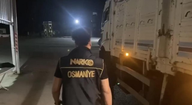 Osmaniyede durdurulan tırda 41 kilo 600 gram uyuşturucu ele geçirildi