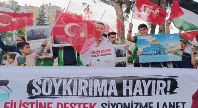 Osmaniye'de Filistin'e Destek Oturma Eylemi Düzenlendi